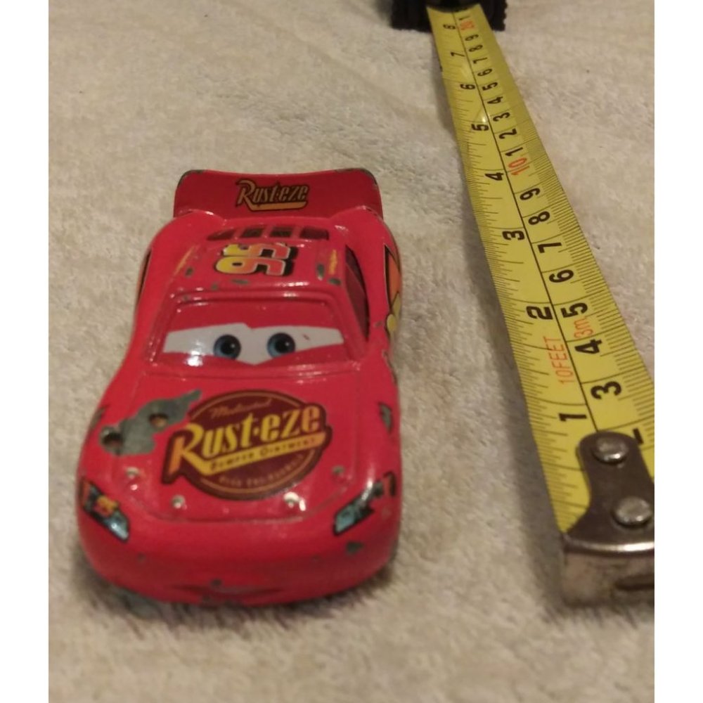 Disney Pixar Cars 3 Scavenger Hunt Lighttning McQueen 95 diecast 1:55 scale